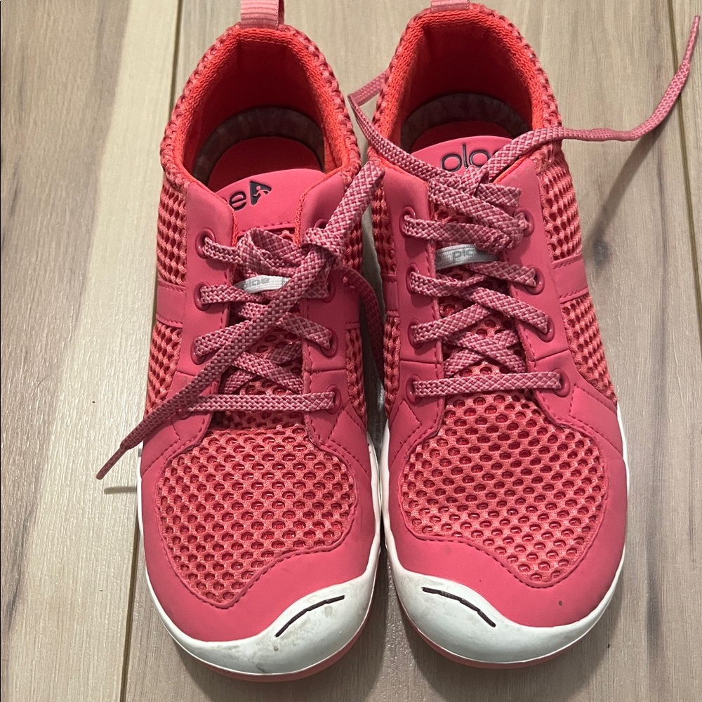 Plae  shoes